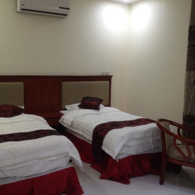 Hana Yanbu Hotel Apartments Quarto foto